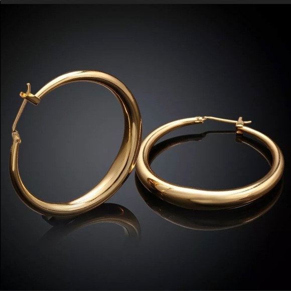 Jewelry - Elegant 18k Gold Plated Round Hoop Earrings